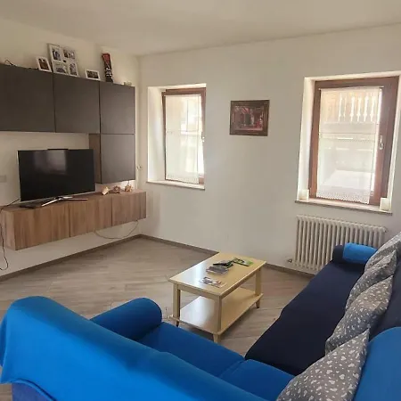 Casa Del Biso * Pelos